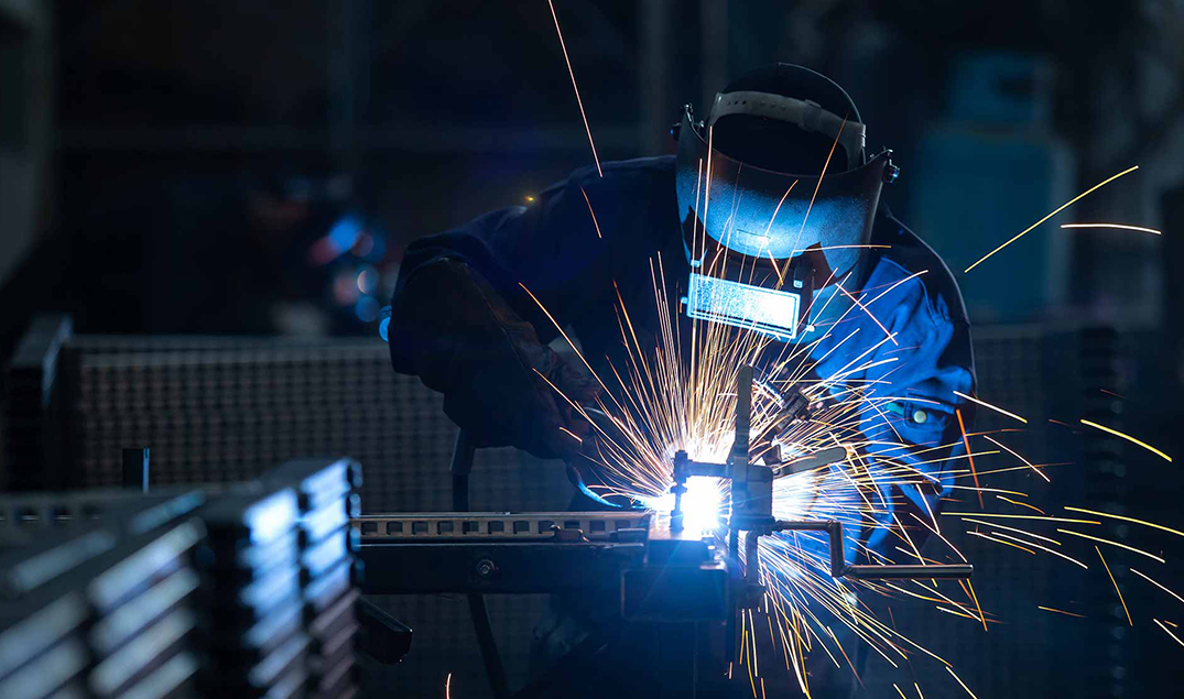 EIndustrial Profits Grow Faster.